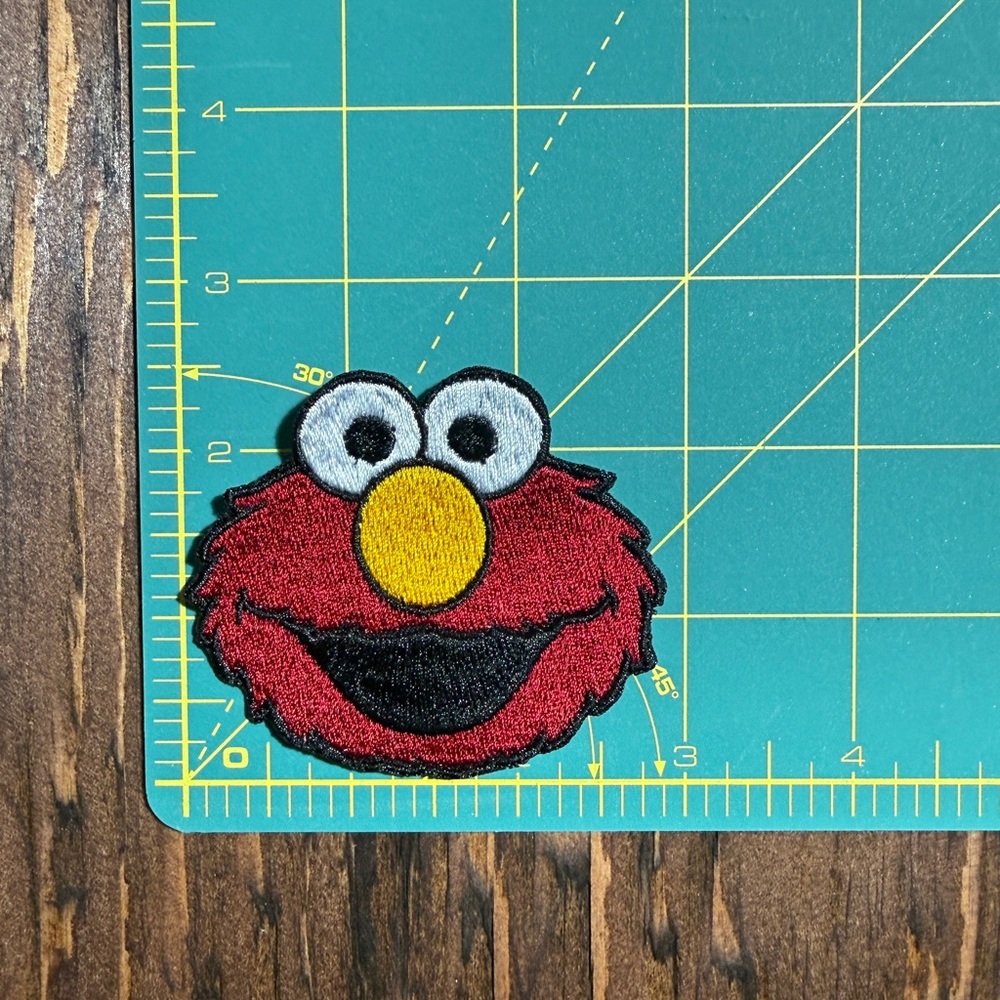✨4/$15✨Elmo Embroidered Patch - Picture 2 of 3